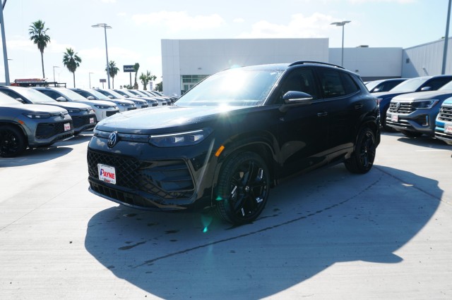2026 Volkswagen Tiguan SE R-LINE BLACK's photo