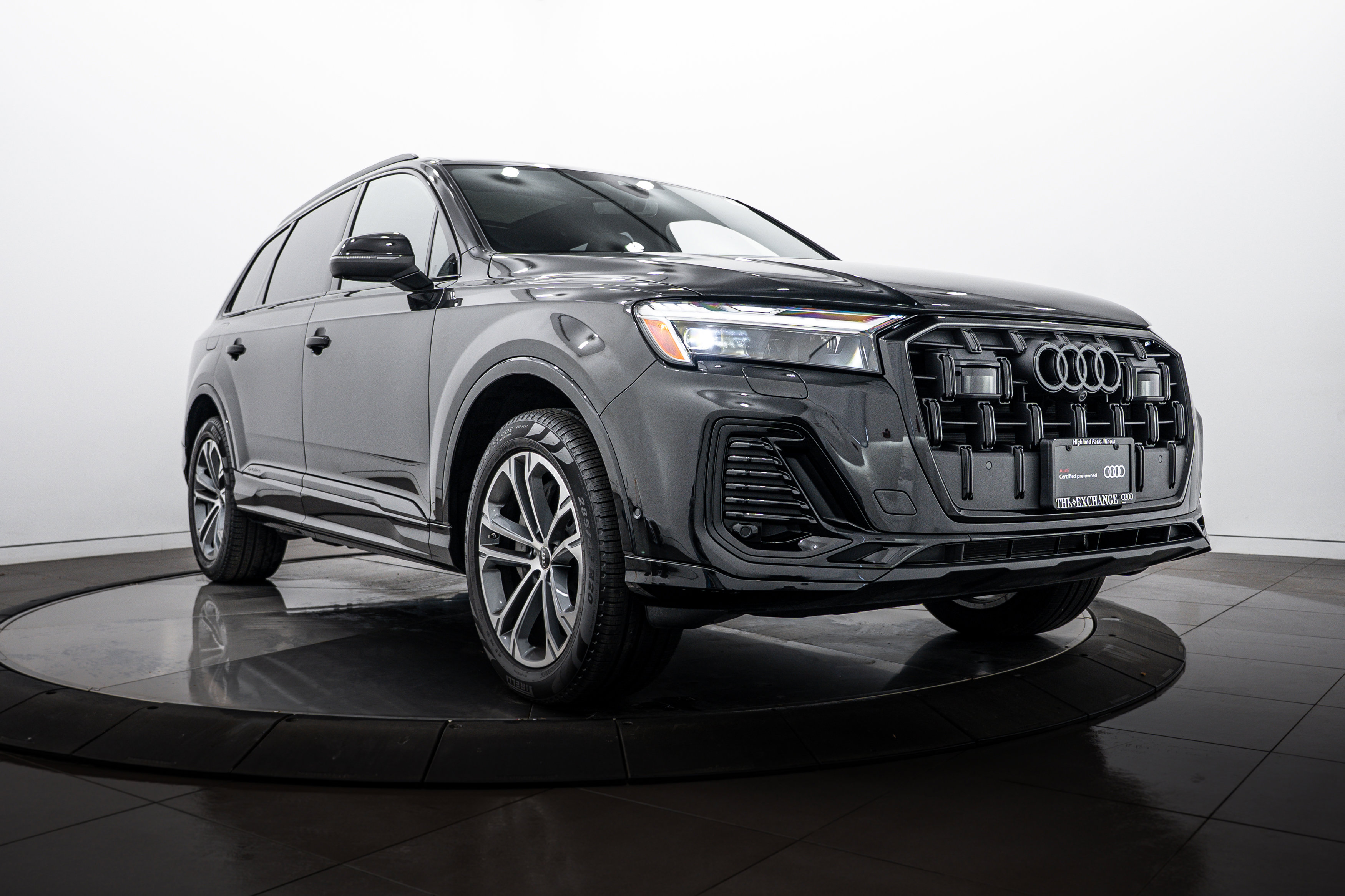 2025 Audi Q7 Premium Plus's photo