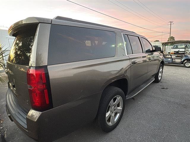 2015 Chevrolet Suburban LT photo 7