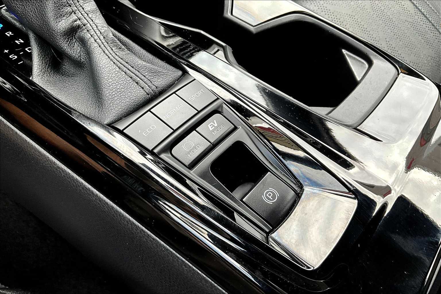 2025 Toyota Camry XSE photo 32