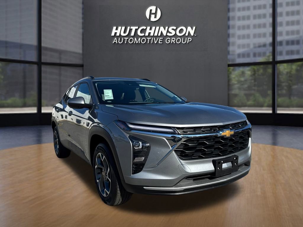 2025 Chevrolet Trax LT's photo