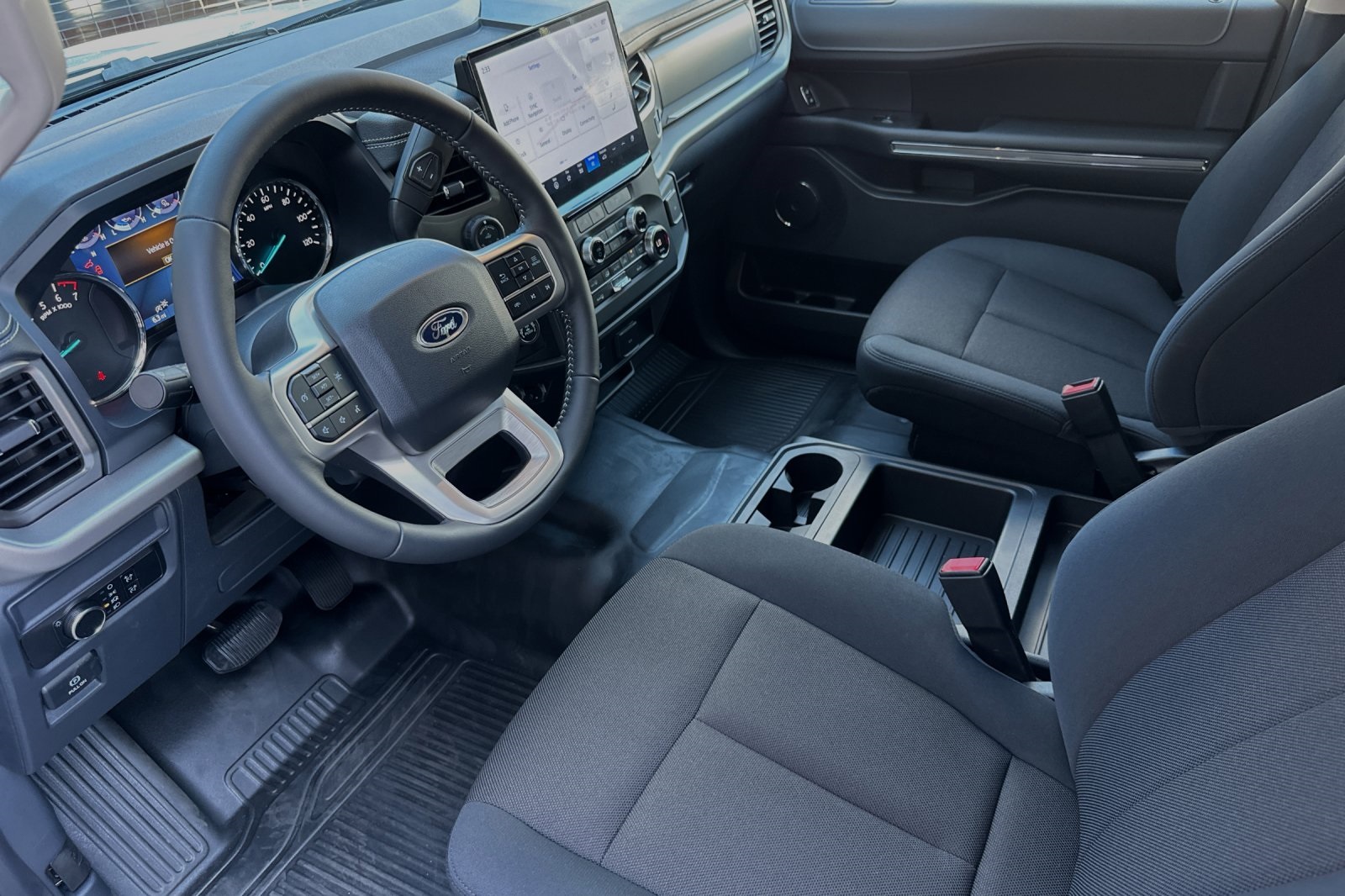 2024 Ford Expedition XL photo 6