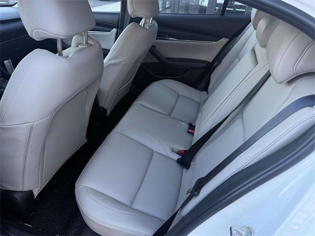 2025 Mazda Mazda3 2.5 s Preferred photo 9
