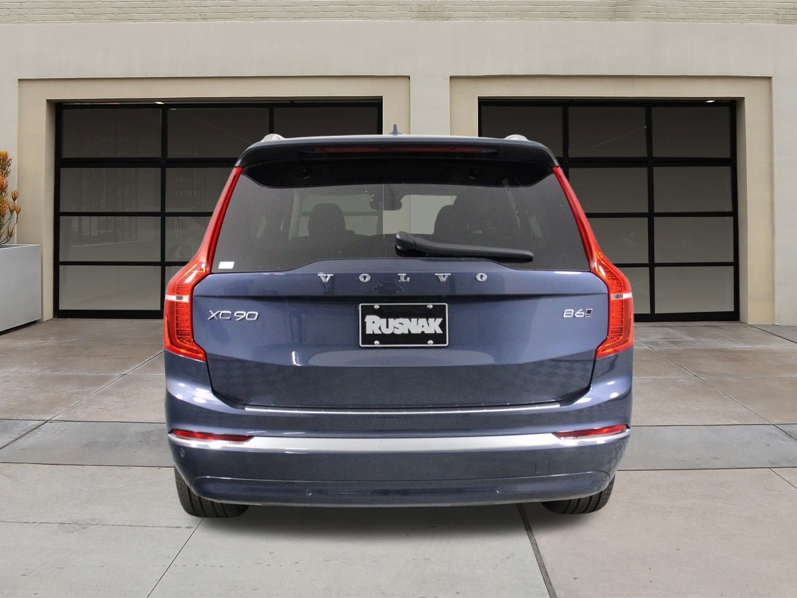 2025 Volvo XC90 photo 3