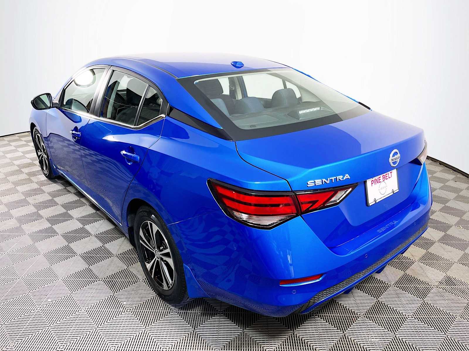 2021 Nissan Sentra SV photo 6