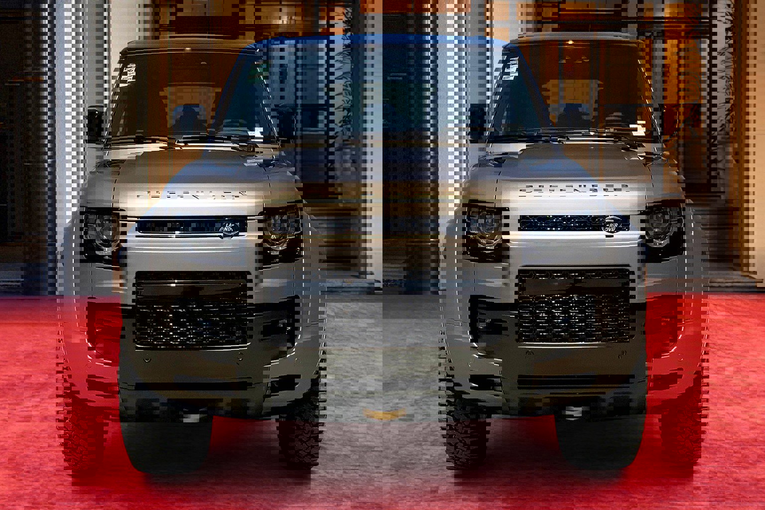 2025 Land Rover Defender 110 photo 2