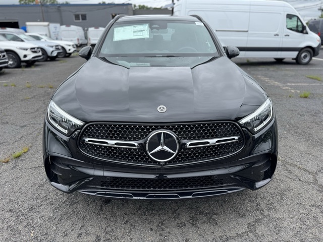 2025 Mercedes Benz GLC 300 4MATIC photo 3