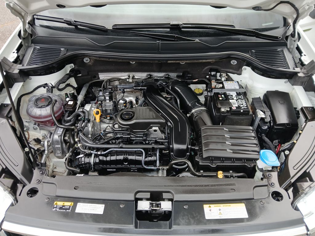 2024 Volkswagen Taos S photo 18