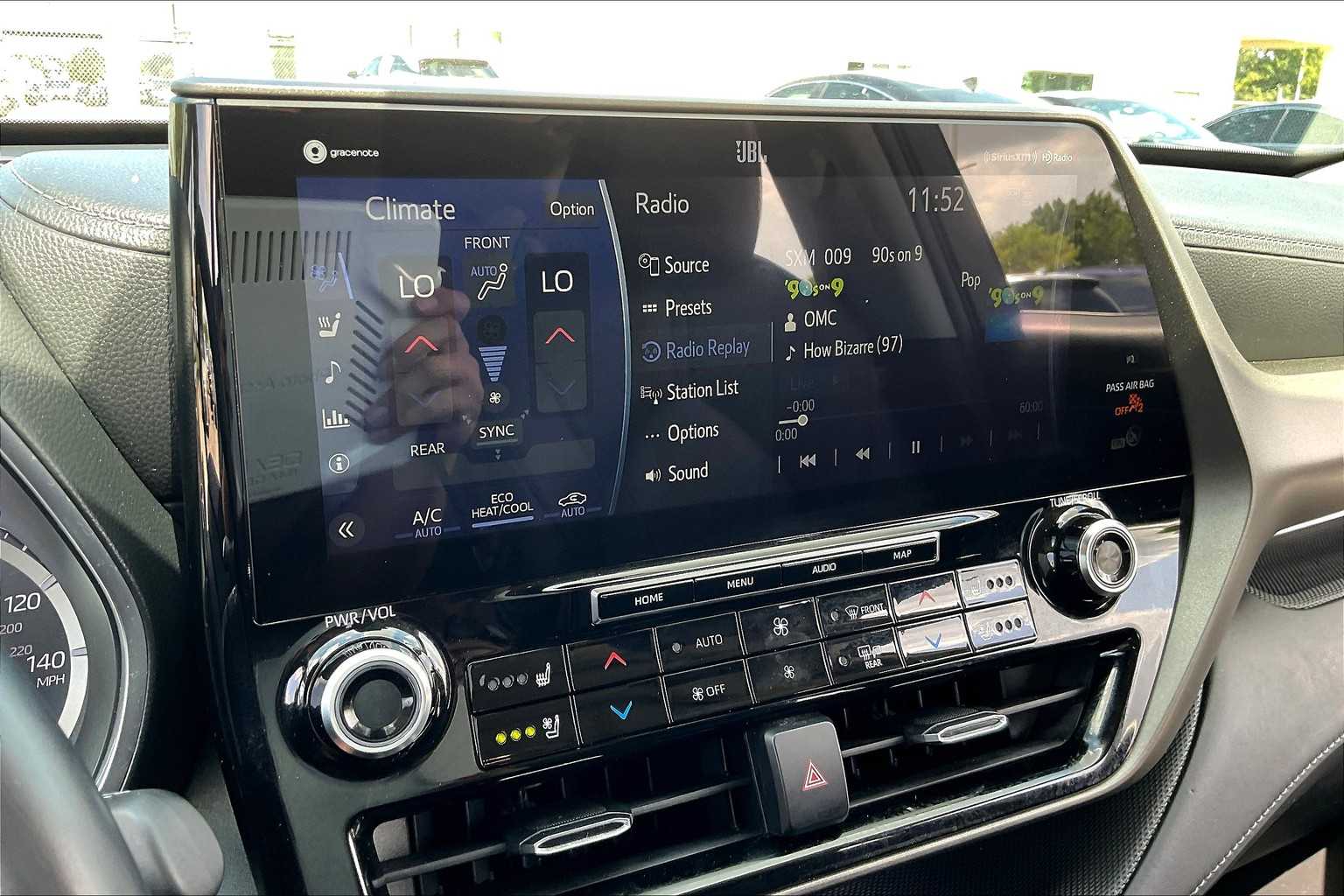 2021 Toyota Highlander Hybrid Limited photo 30