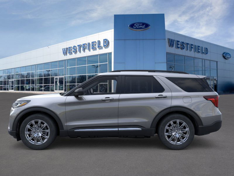 2025 Ford Explorer photo 2