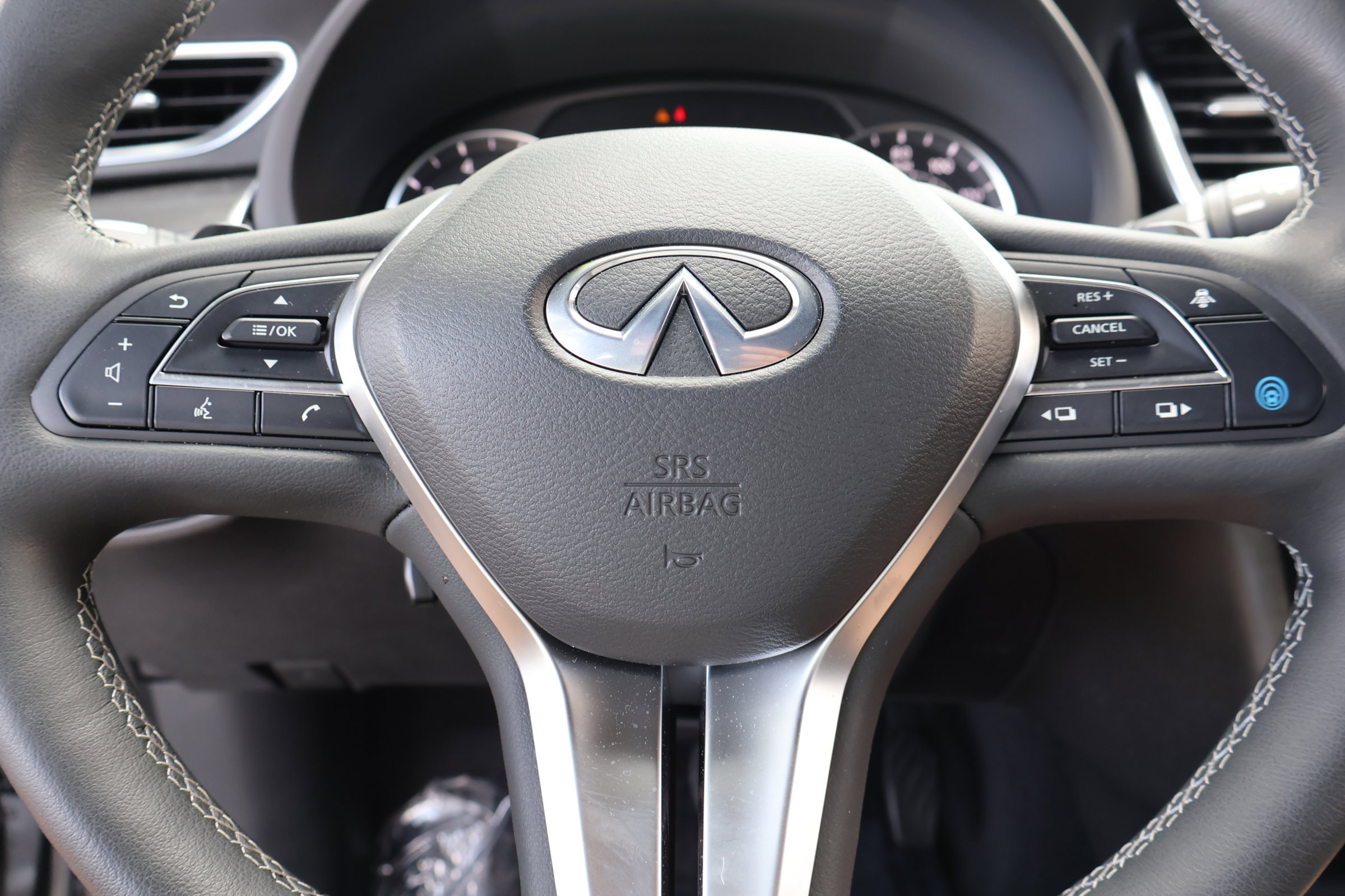 2025 Infiniti QX55 Essential photo 24