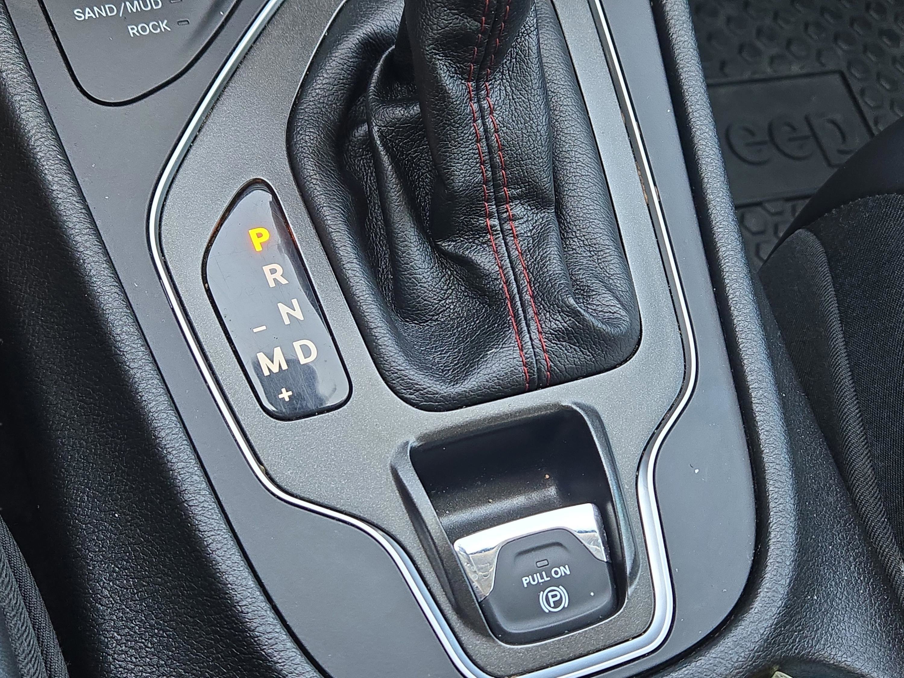 2019 Jeep Cherokee Trailhawk photo 24
