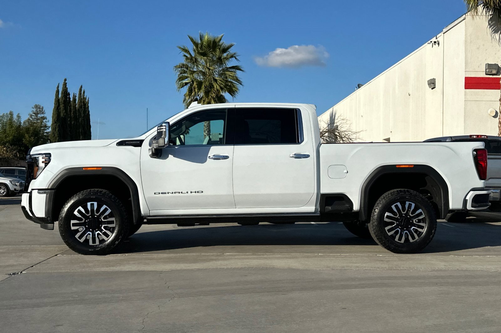 2026 Gmc Sierra 2500 HD Denali Ultimate photo 3