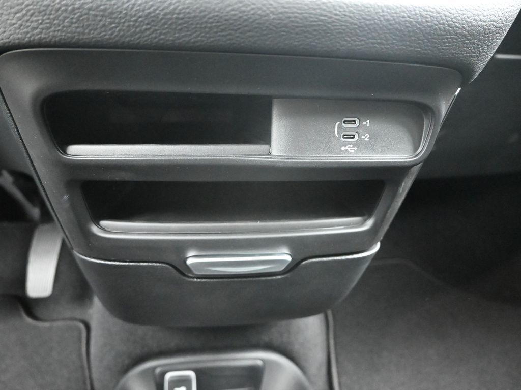 2026 Chrysler Pacifica photo 19