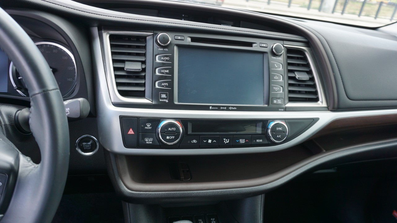 2016 Toyota Highlander Base Hybrid photo 14