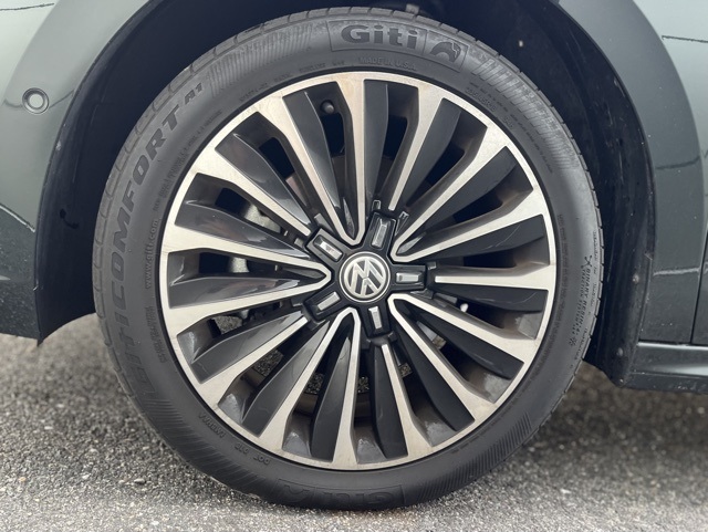 2022 Volkswagen Passat 2.0T Limited photo 13
