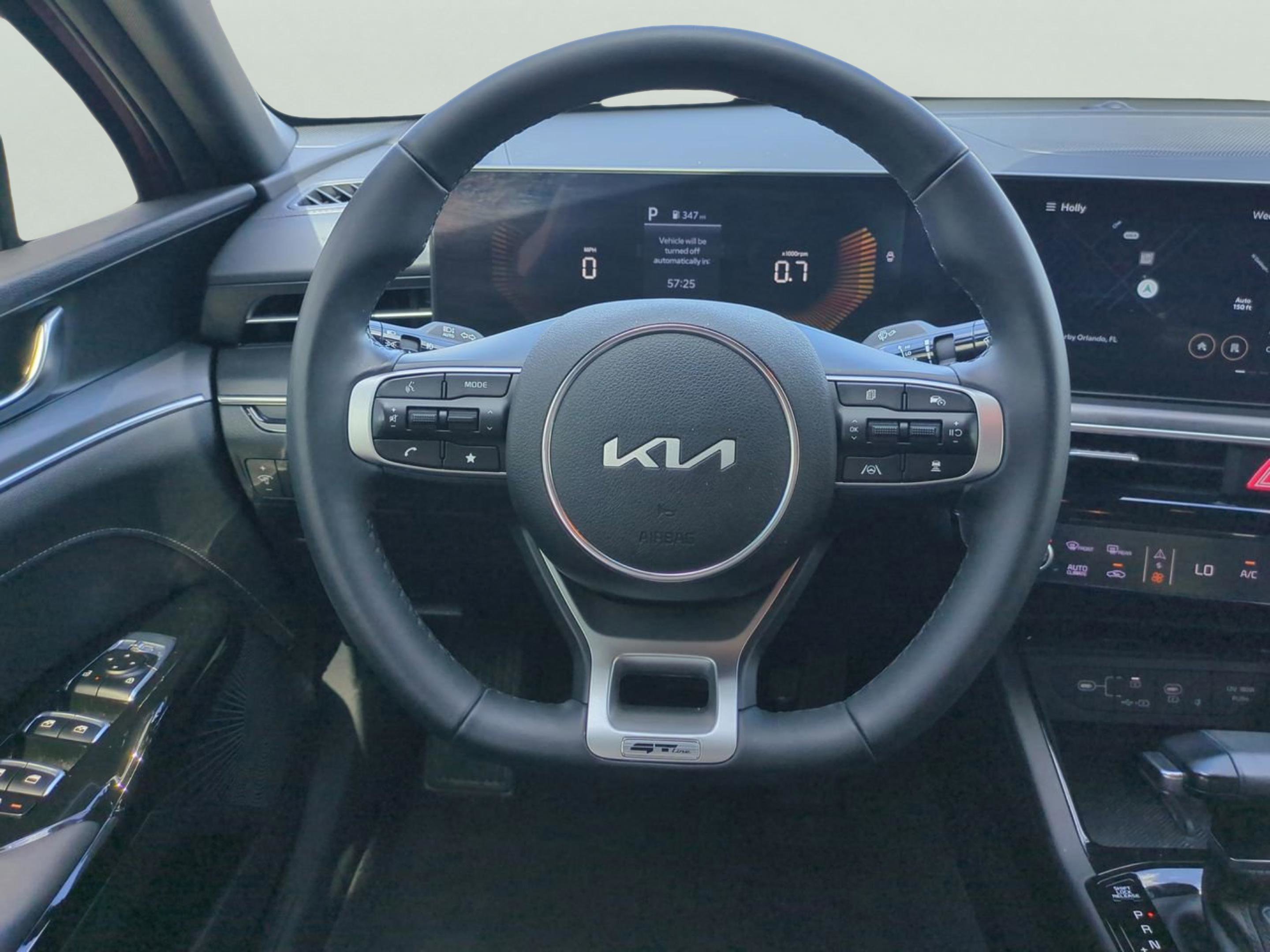 2025 Kia K5 GT-Line photo 16