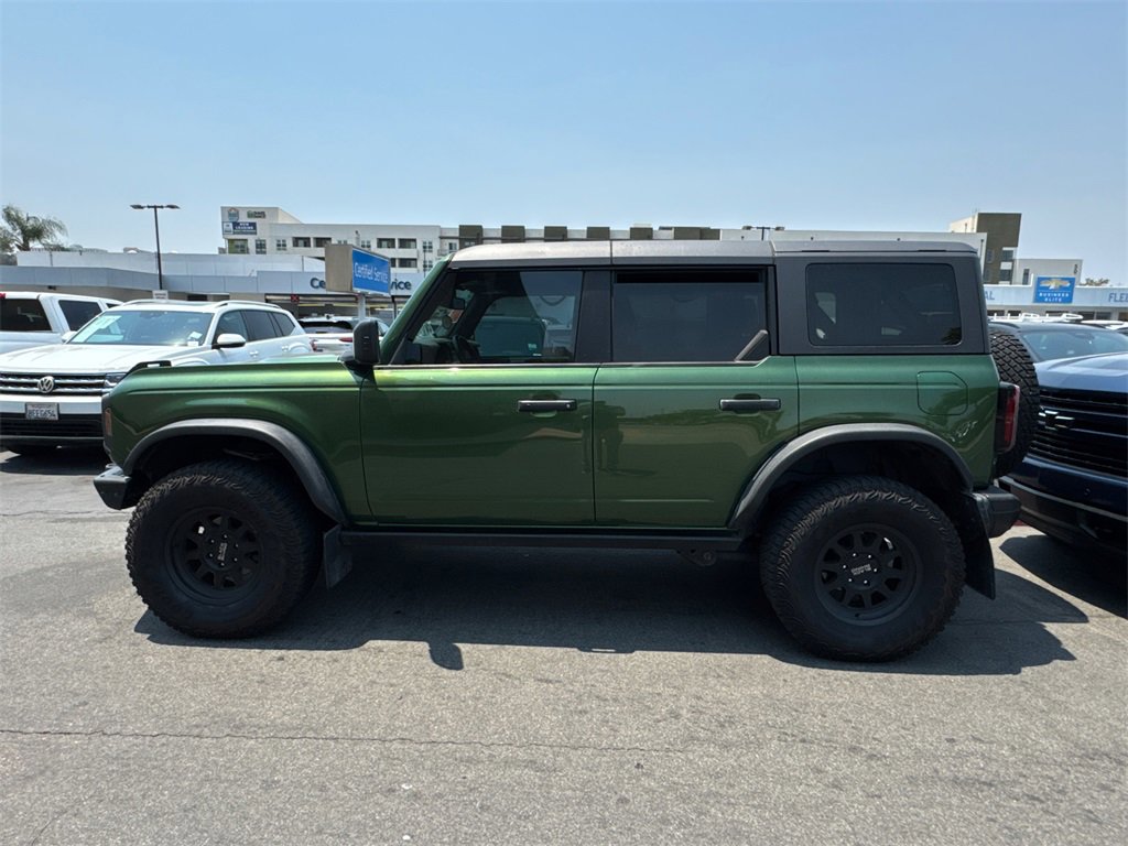 2022 Ford Bronco Base photo 8