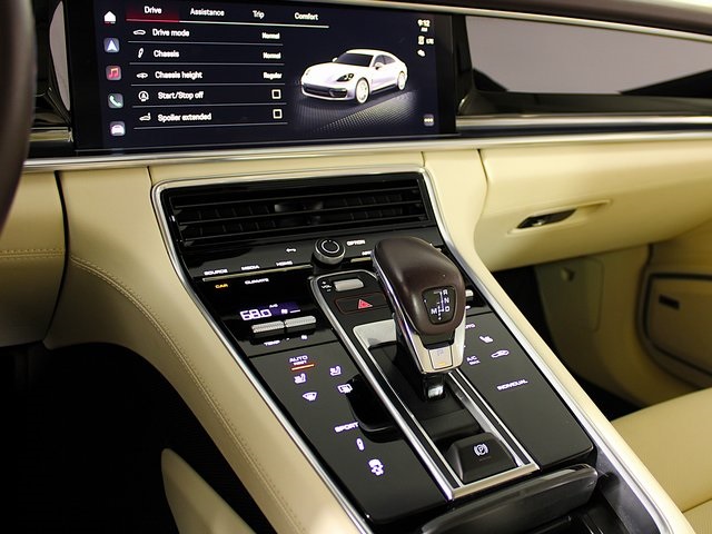 2022 Porsche Panamera 4 photo 14