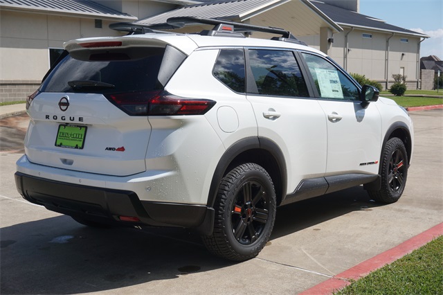 2026 Nissan Rogue SV photo 2