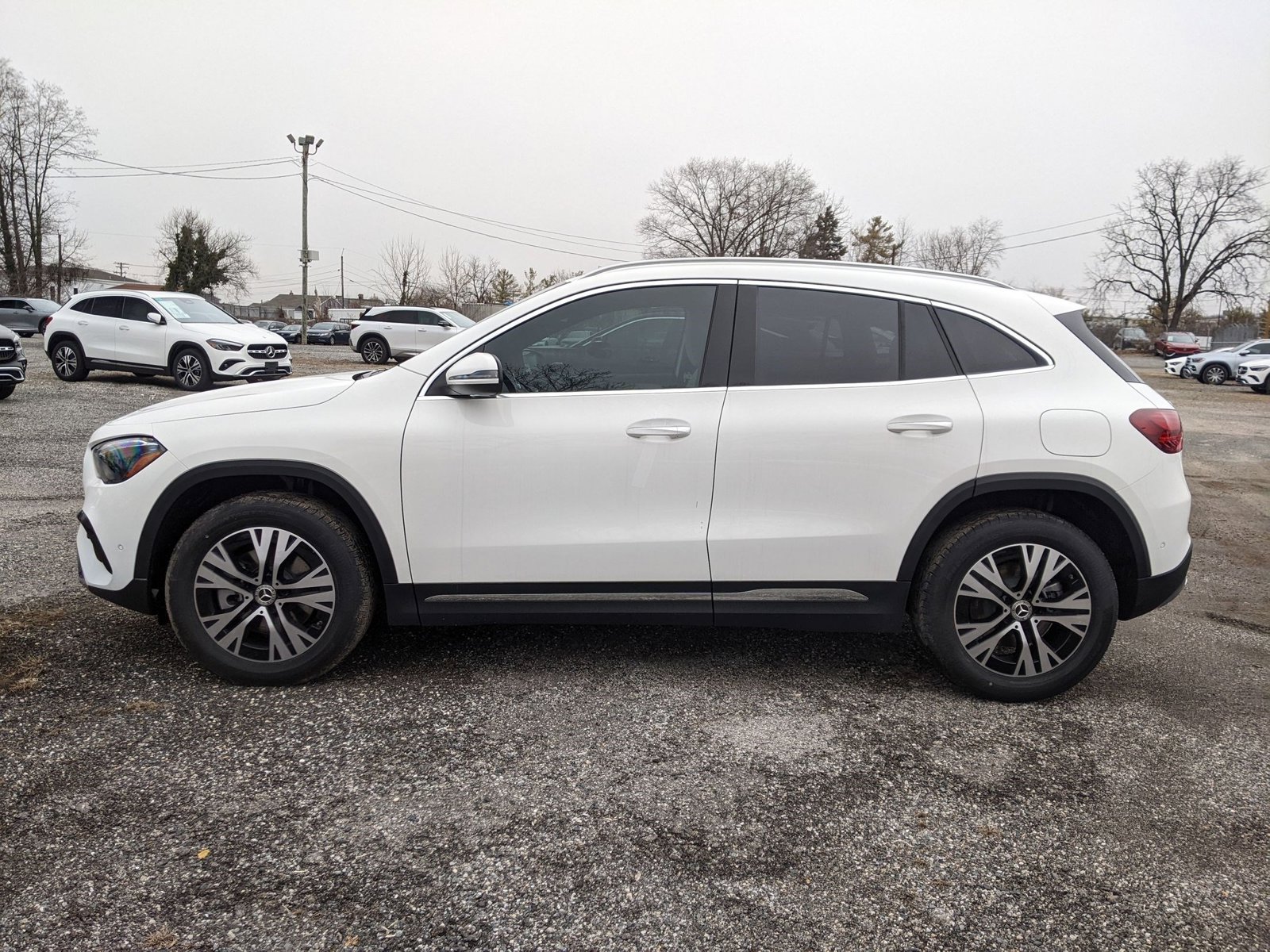 2025 Mercedes Benz GLA 250 4MATIC photo 3