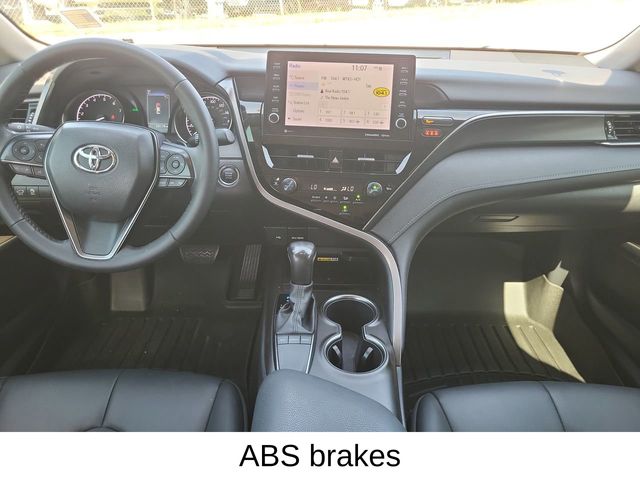 2022 Toyota Camry SE photo 11