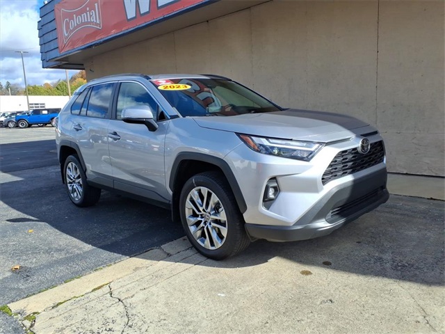 2023 Toyota RAV4 XLE Premium's photo