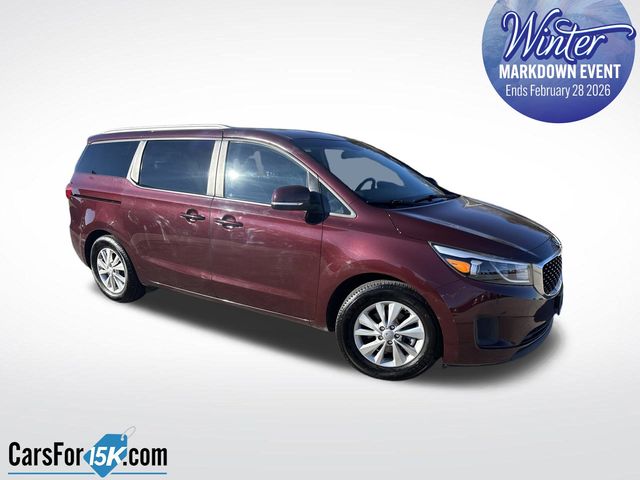 2016 Kia Sedona LX's photo