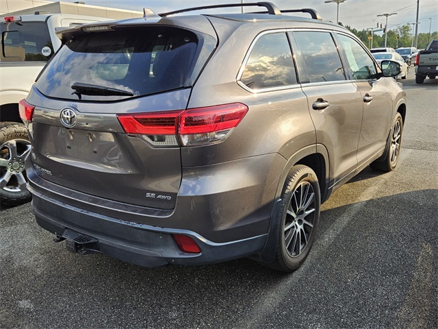 2018 Toyota Highlander SE photo 4
