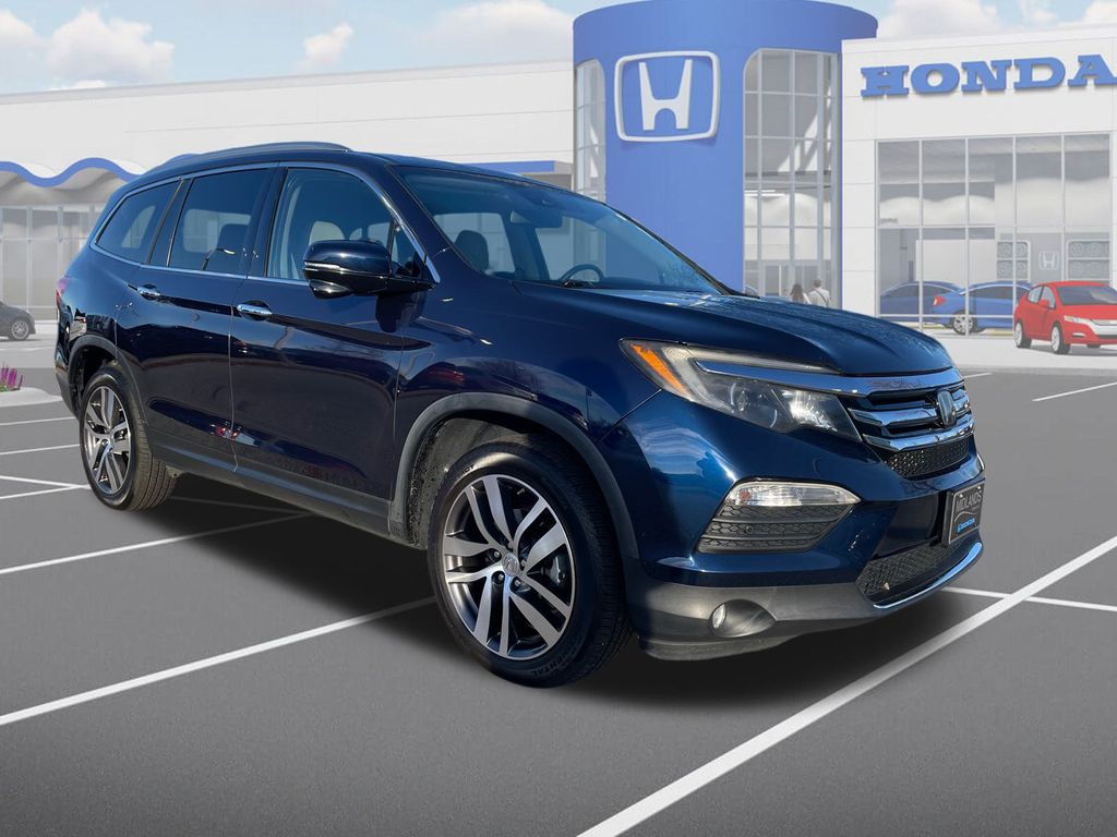 2016 Honda Pilot Touring's photo