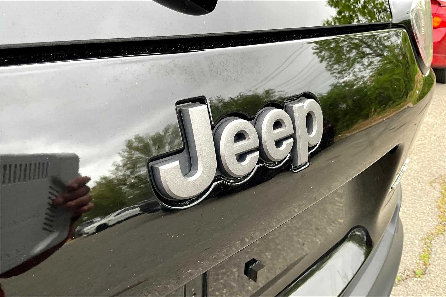 2021 Jeep Cherokee Trailhawk photo 28