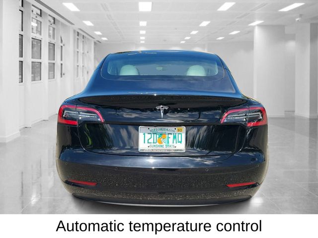 2022 Tesla Model 3 photo 4