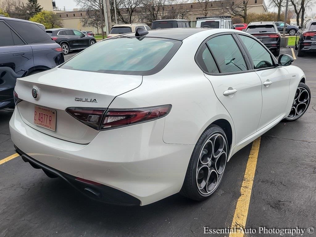 2025 Alfa Romeo Giulia Base photo 6
