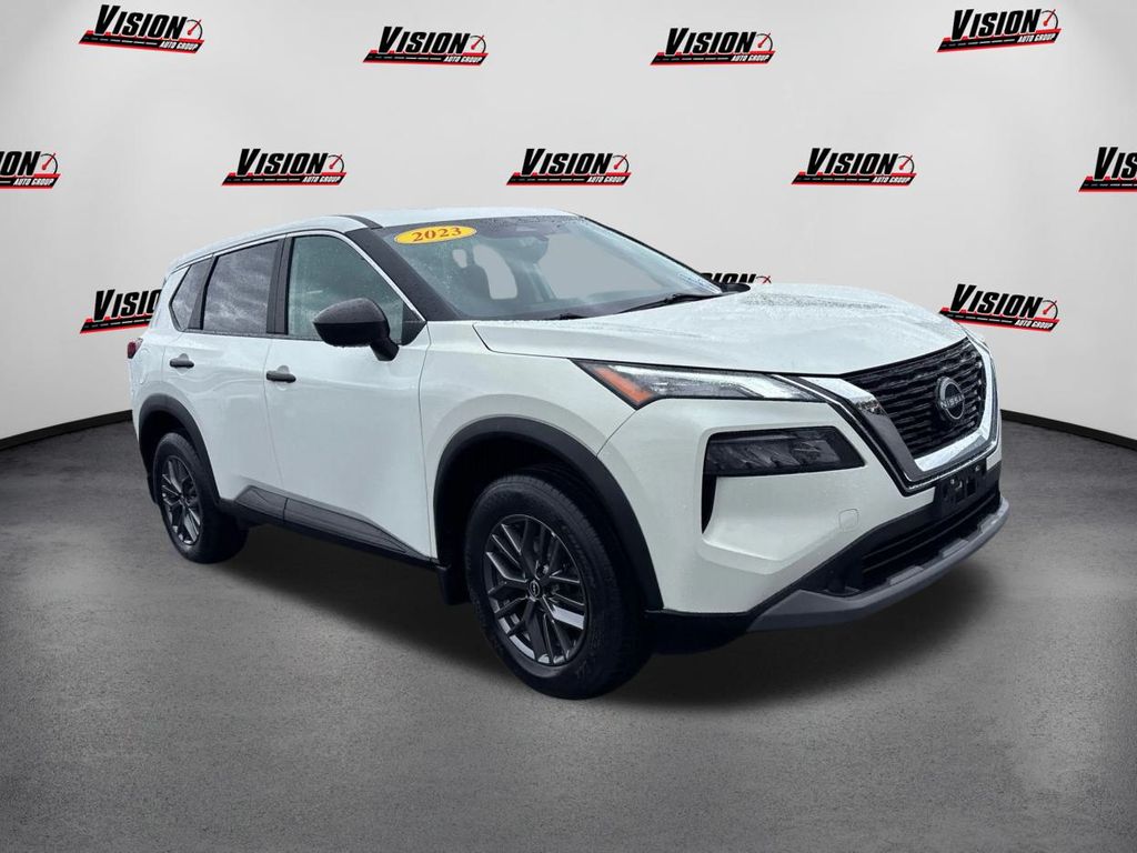 2023 Nissan Rogue S photo 3