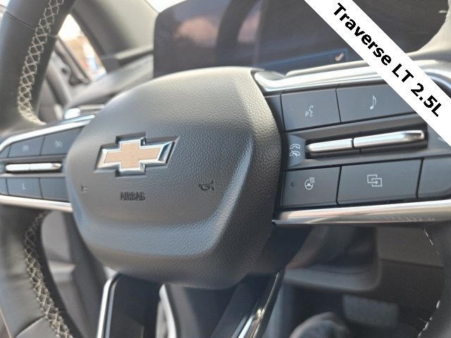 2025 Chevrolet Traverse photo 29