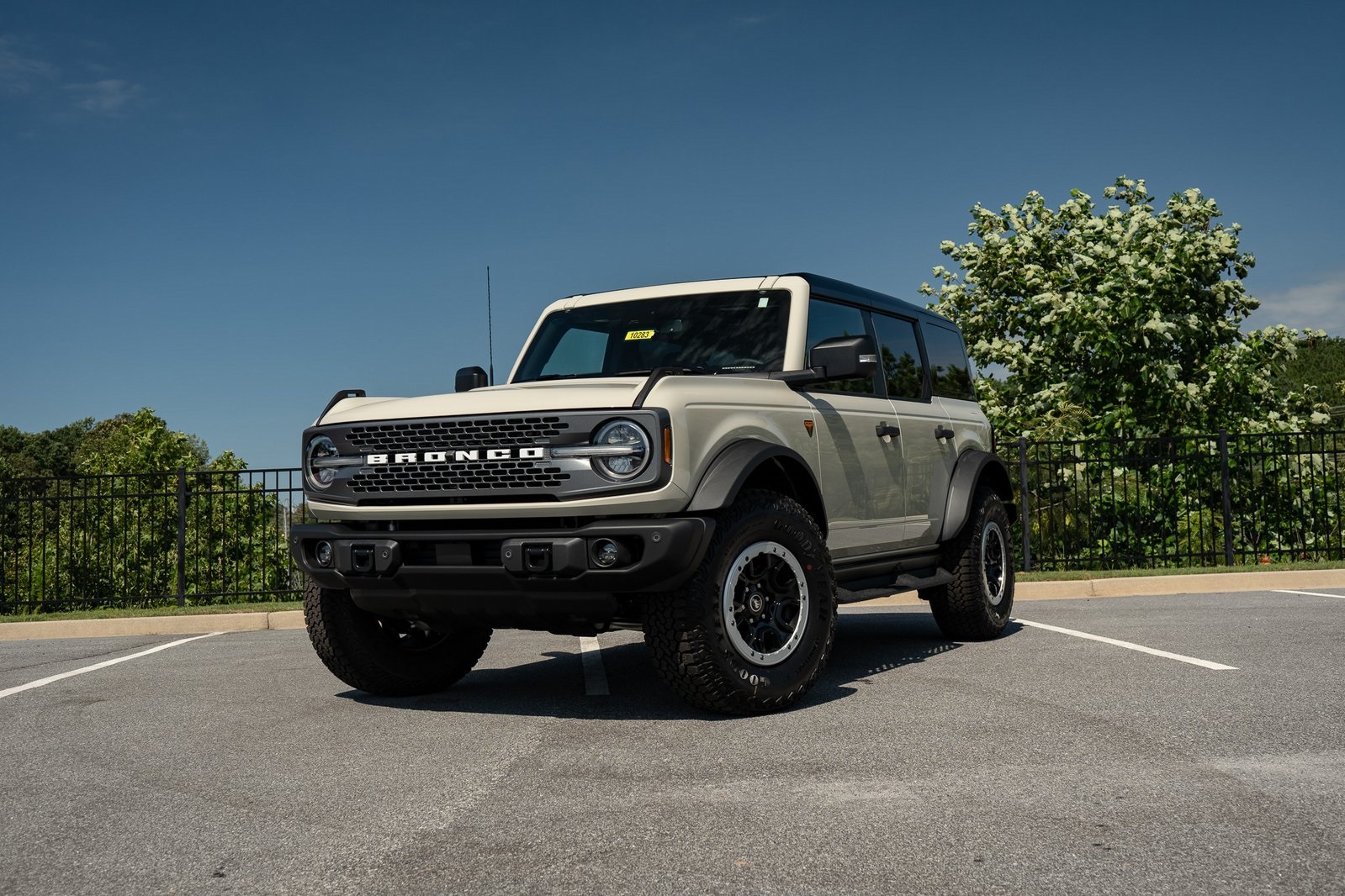 2025 Ford Bronco 4-Door Badlands's photo