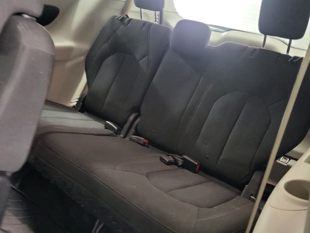 2018 Chrysler Pacifica Touring Plus photo 8