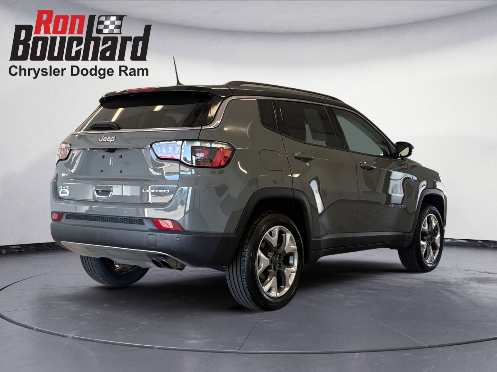 2022 Jeep Compass Limited photo 2