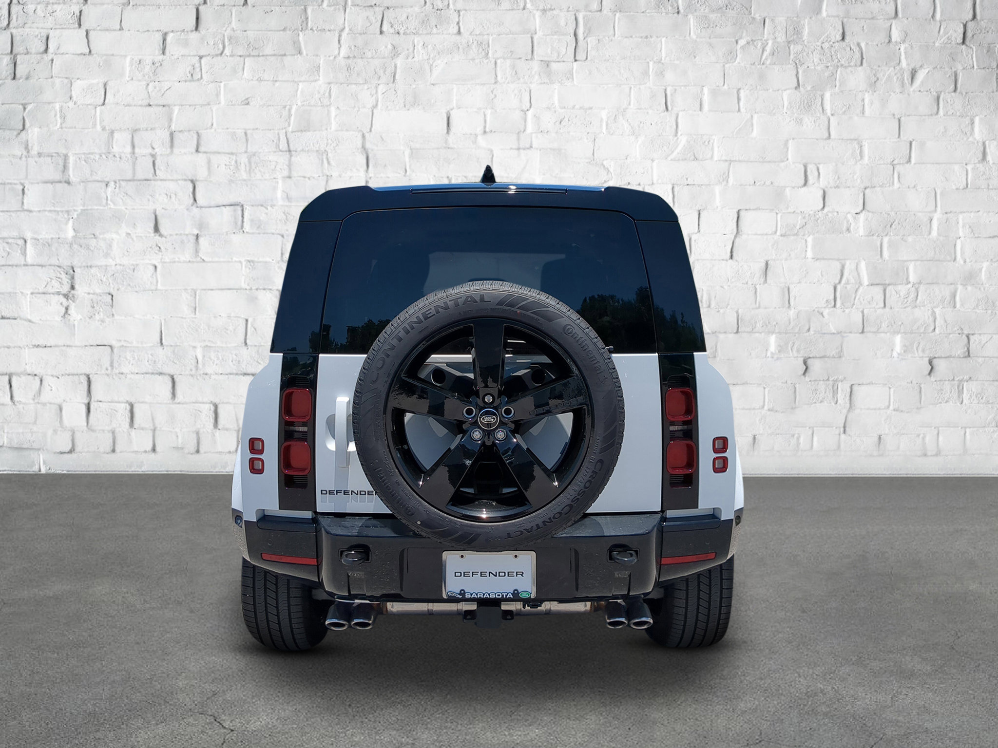 2025 Land Rover Defender 110 X-Dynamic SE photo 4