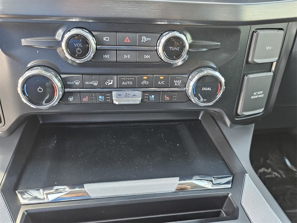 2025 Ford F-250 Lariat photo 21