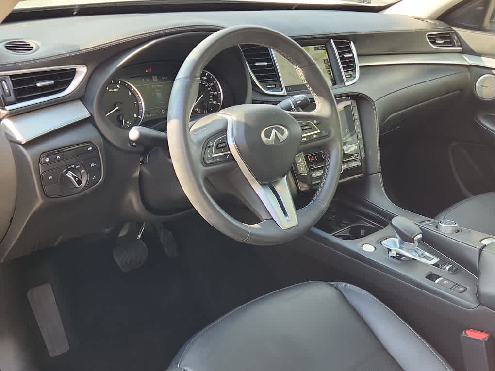 2022 Infiniti QX50 Essential AWD photo 11