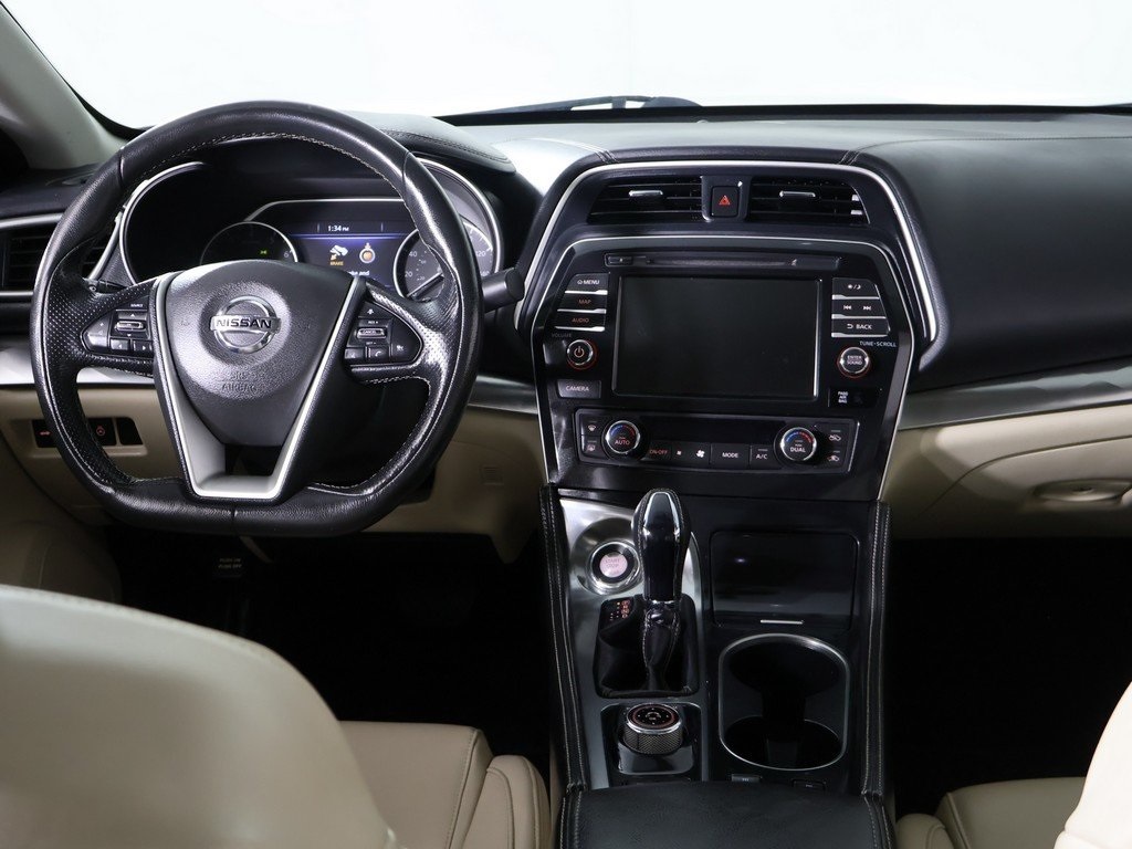 2019 Nissan Maxima SL photo 34