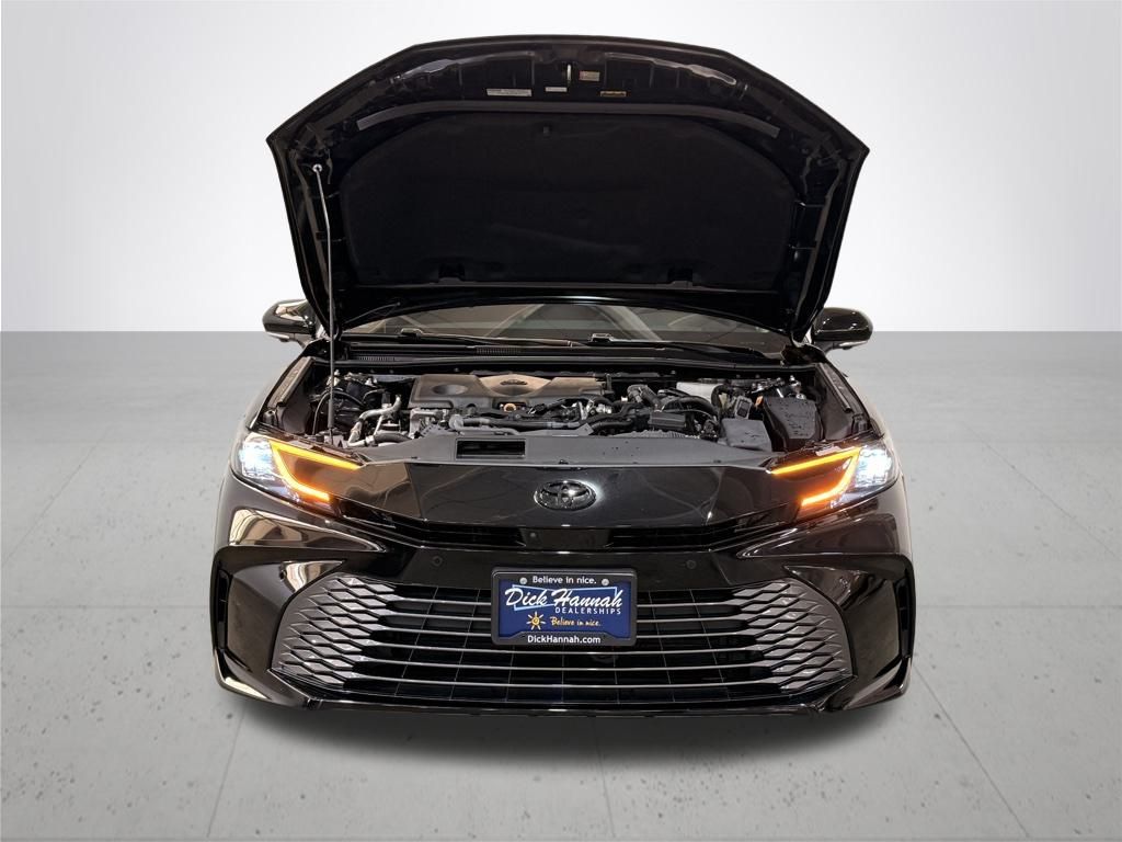 2025 Toyota Camry XSE photo 3