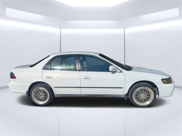 Used 1999 Honda Accord LX with VIN 1HGCG6658XA028164 for sale in Jacksonville, FL