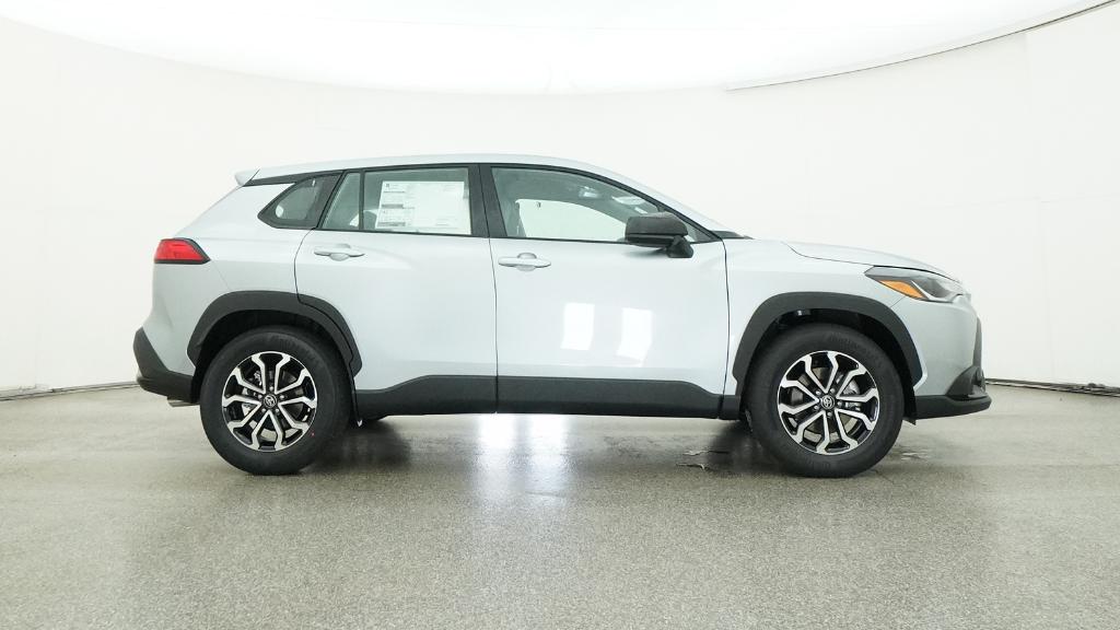 2025 Toyota Corolla Cross XLE XSE photo 25