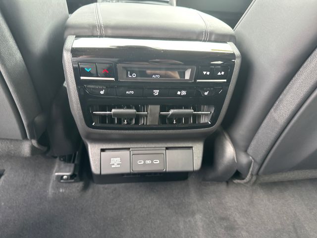 2026 Acura MDX SH-AWD Advance photo 19
