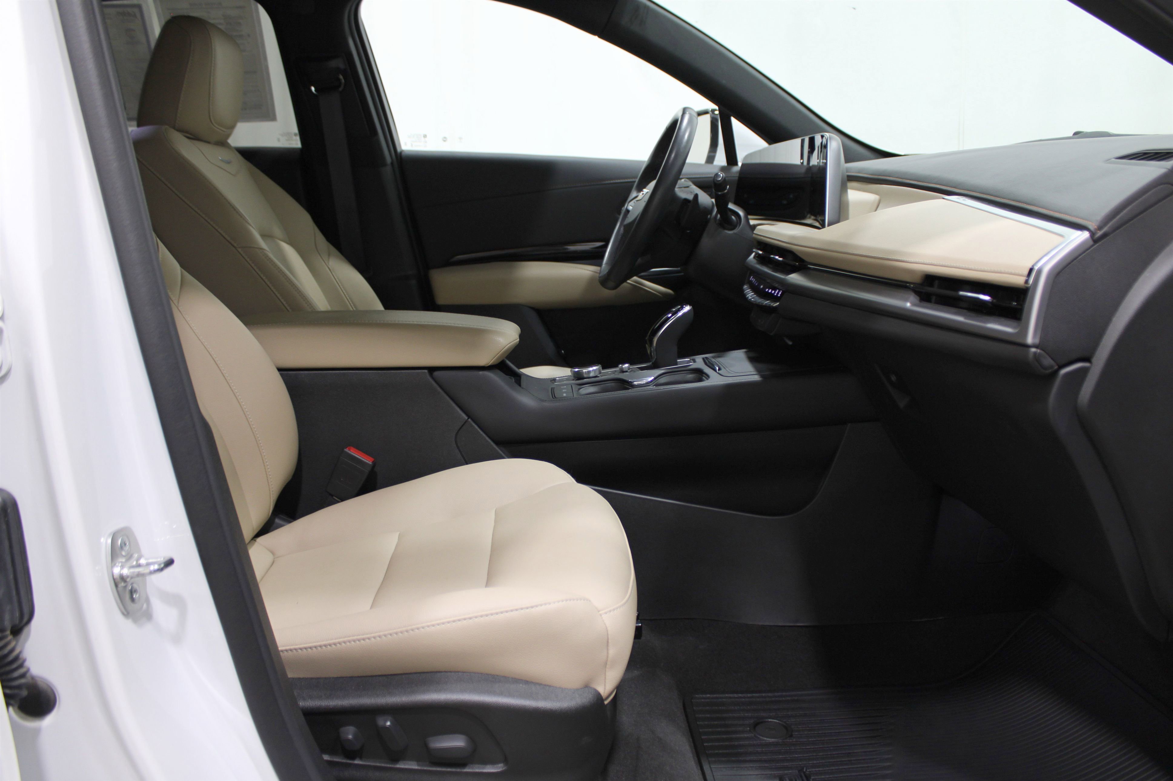 2024 Cadillac XT4 Luxury photo 23