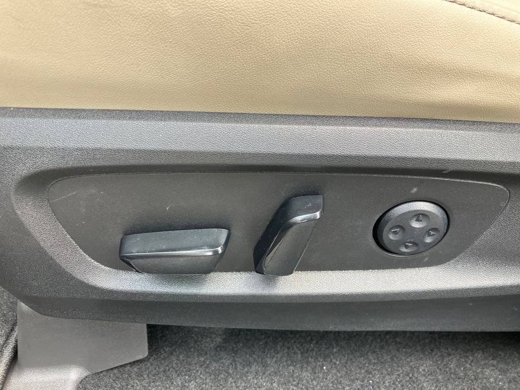 2022 Infiniti QX60 Luxe photo 18