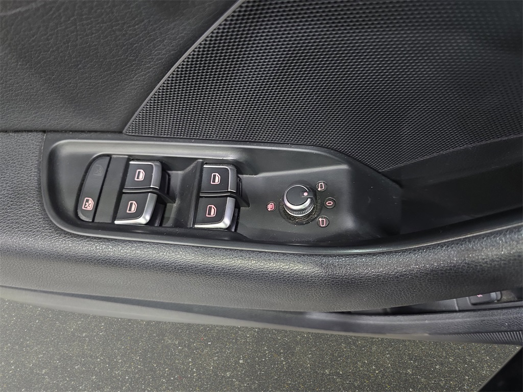 2015 Audi A3 2.0T Premium Plus photo 27