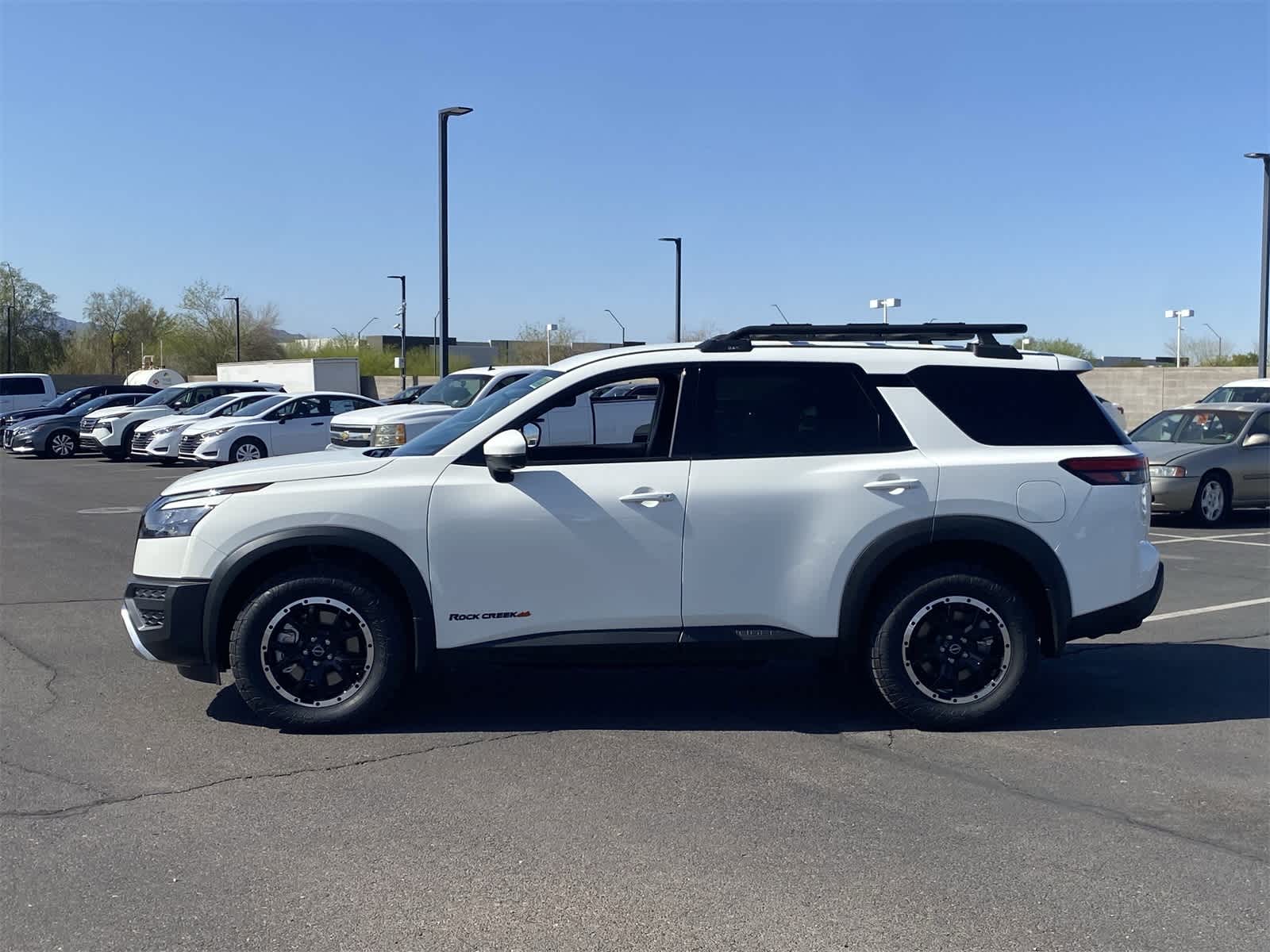 2025 Nissan Pathfinder Rock Creek photo 3